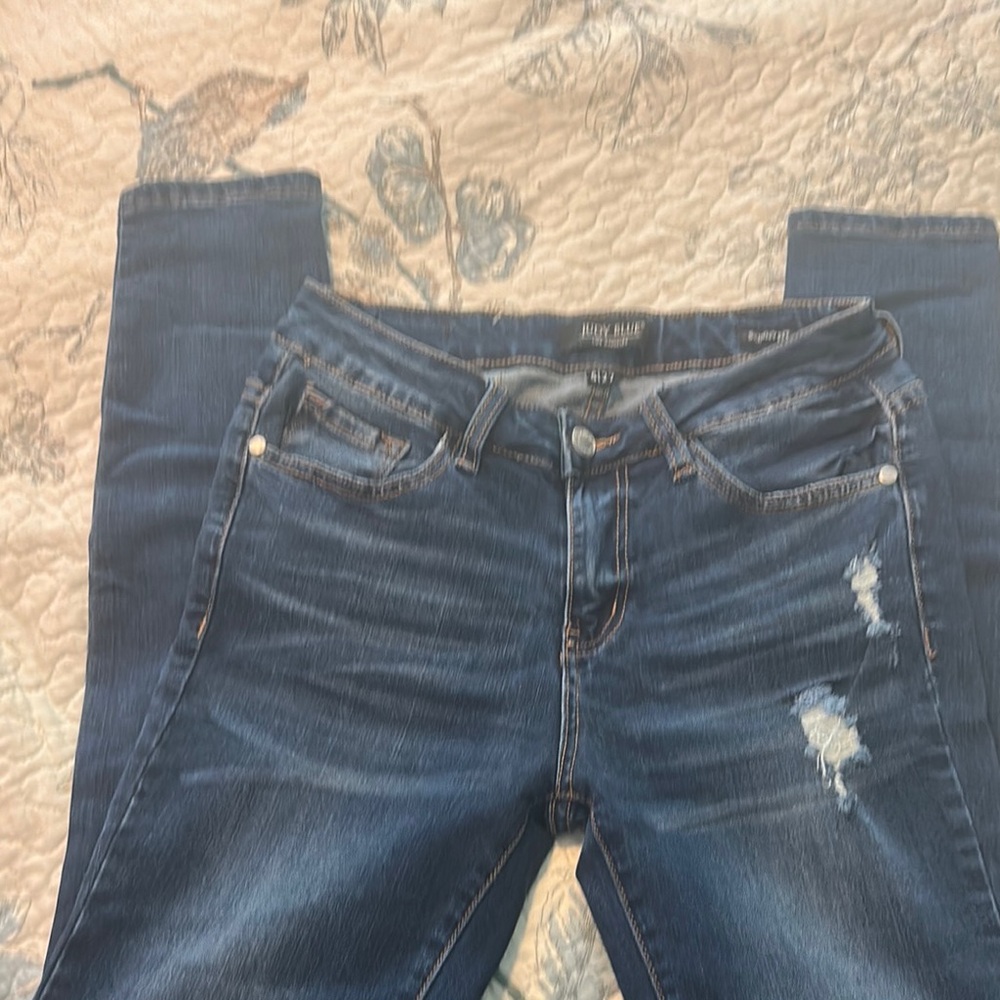 Judy Blue High Rise Blue Jeans with Distressed Details